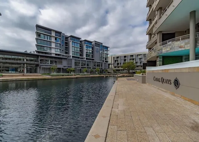 Waterfront Canal, 2 Bedroom Apartment