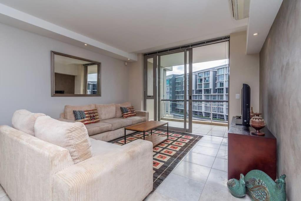 Waterfront Canal, 2 Bedroom * Kapstadt