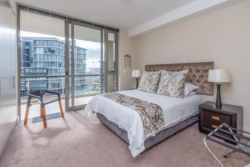 Waterfront Canal, 2 Bedroom