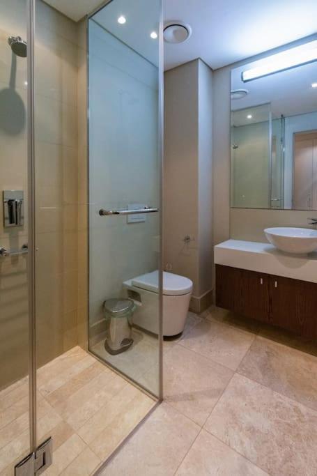 Waterfront Canal, 2 Bedroom