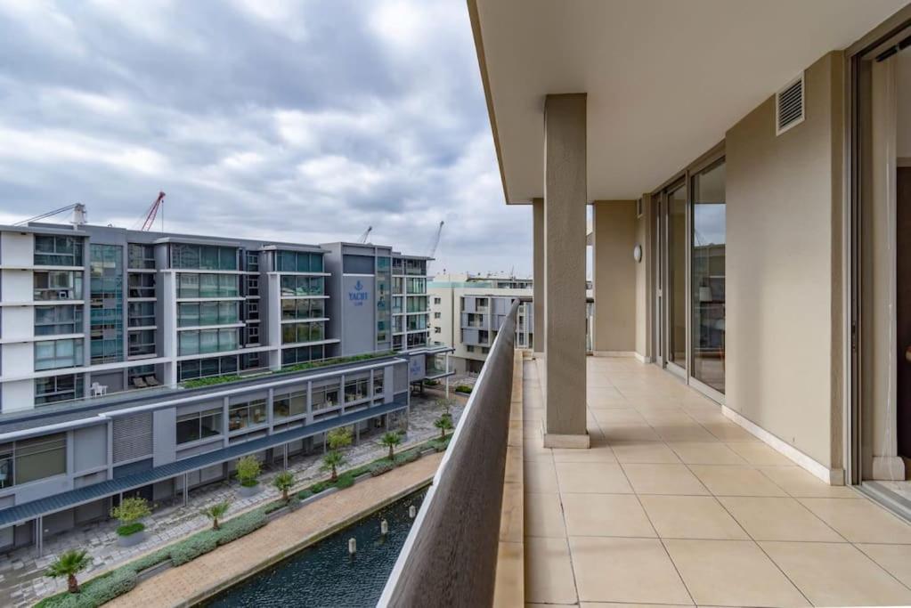 Waterfront Canal, 2 Bedroom Apartment