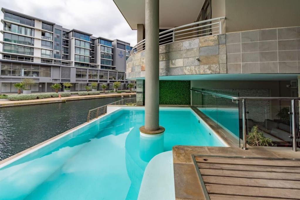Apartment Waterfront Canal, 2 Bedroom