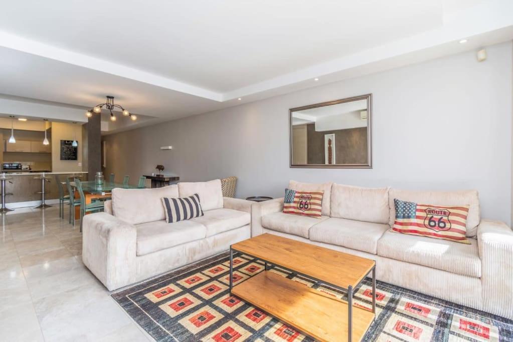 Apartment Waterfront Canal, 2 Bedroom *