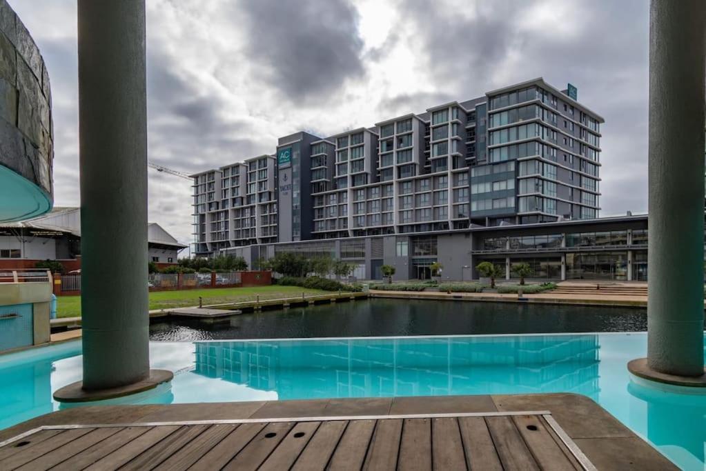 Waterfront Canal, 2 Bedroom